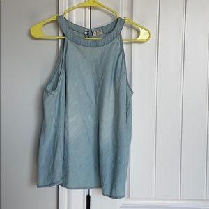 Light jean sleevless